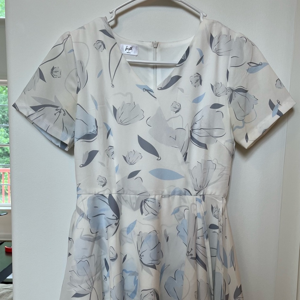 FAYTH White and Blue Floral Dress